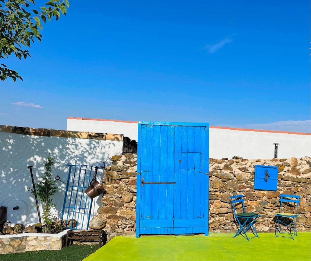 Zalamea la Real El Coso Lodge & Workation מראה חיצוני תמונה
